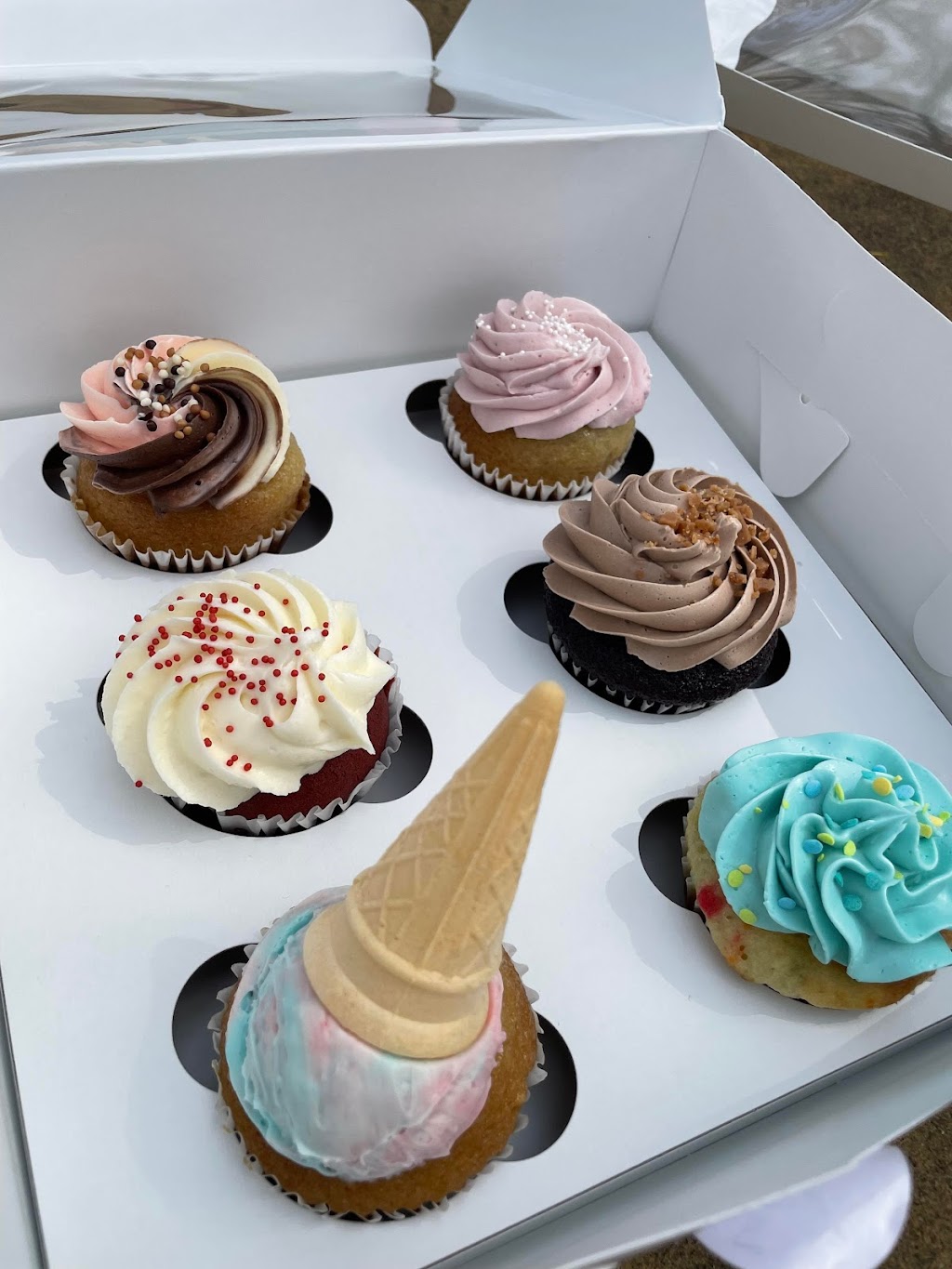 gateaux mb | 1247 Boul. Sainte-Geneviève, Chicoutimi-Nord, QC G7G 2W7, Canada | Phone: (418) 973-9008
