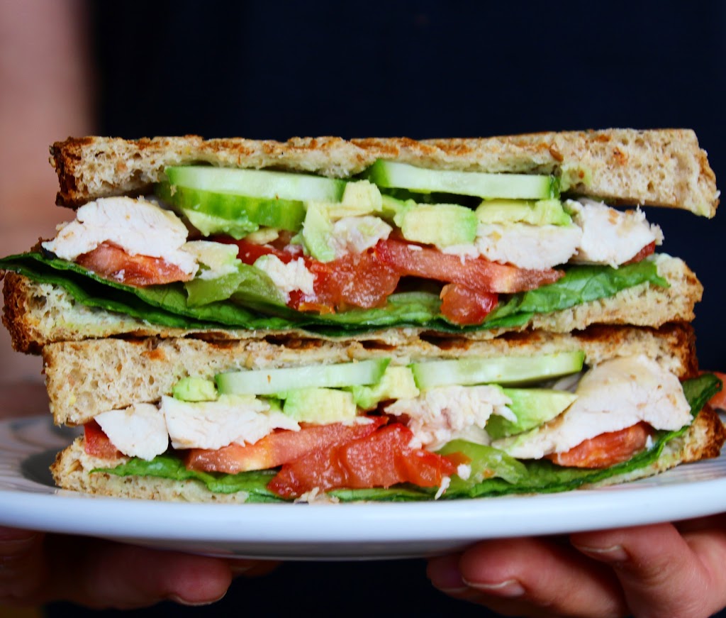 The Mighty Kiwi Juice Bar & Eatery | 201 Manitoba Ave, Selkirk, MB R1A 0Y4, Canada | Phone: (204) 481-4594