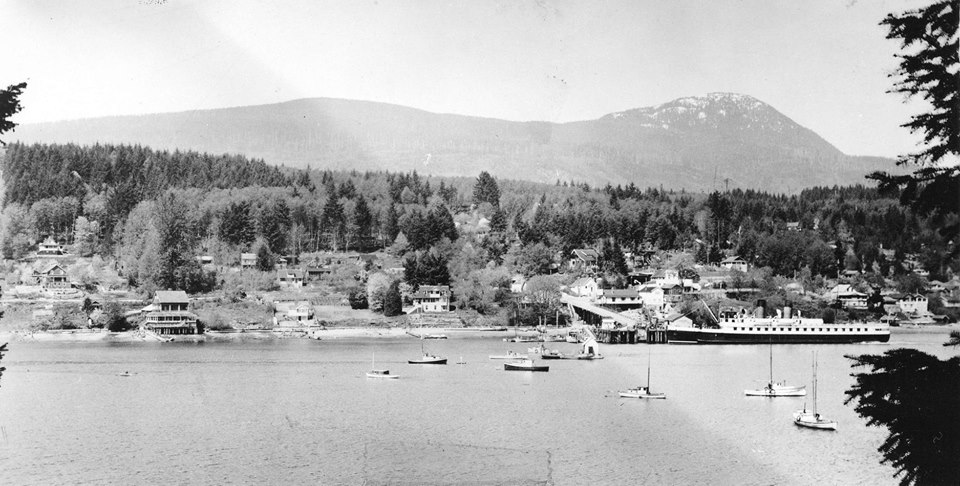 The Beach Avenue Guest House | 3261 Beach Ave, Roberts Creek, BC V0N 2W2, Canada | Phone: (604) 865-0588