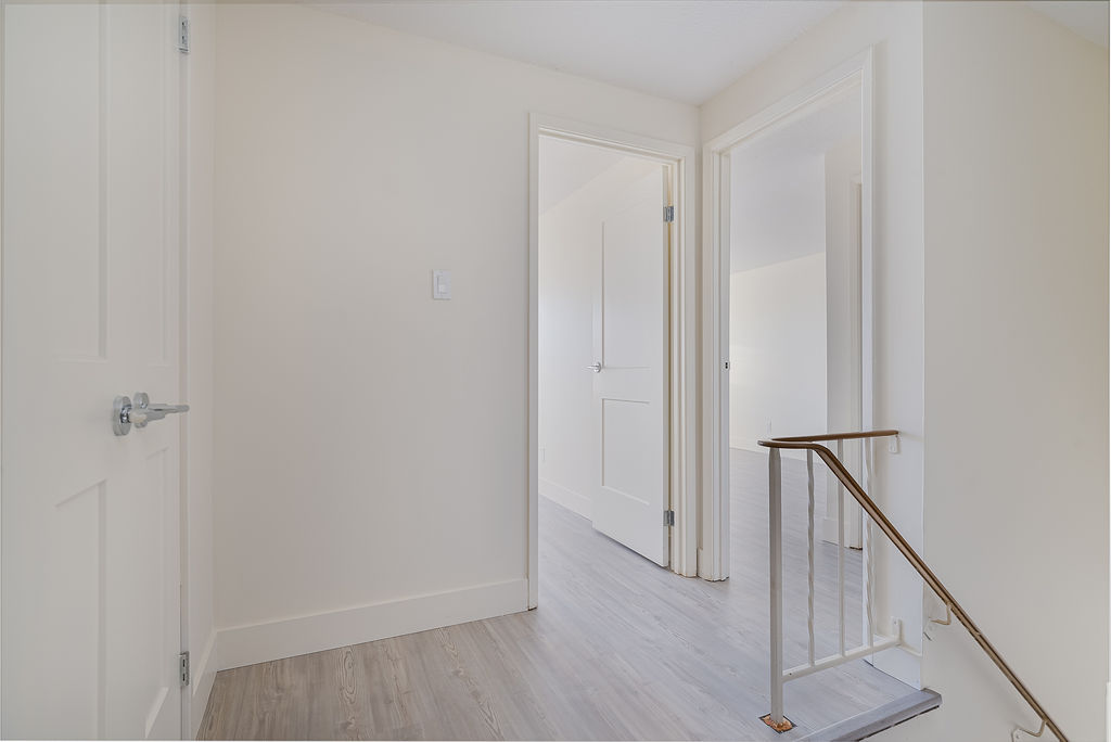 Mayfieldview Court | 60 Goldbeck Ln #20, Waterloo, ON N2J 4L1, Canada | Phone: (548) 490-9988