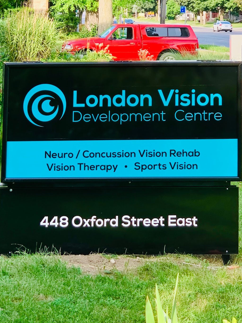 London Vision Development Centre | 448 Oxford St E, London, ON N5Y 3H6, Canada | Phone: (226) 663-7111