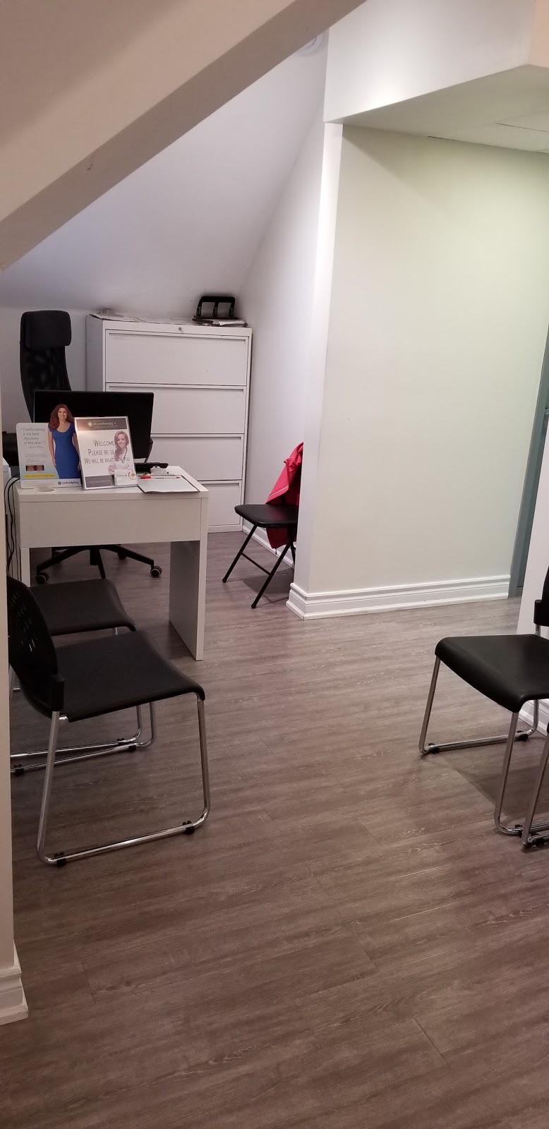 Charlton Physio + Wellness Institute | 230 James St S 3rd floor, Hamilton, ON L8P 3B3, Canada | Phone: (905) 528-5271