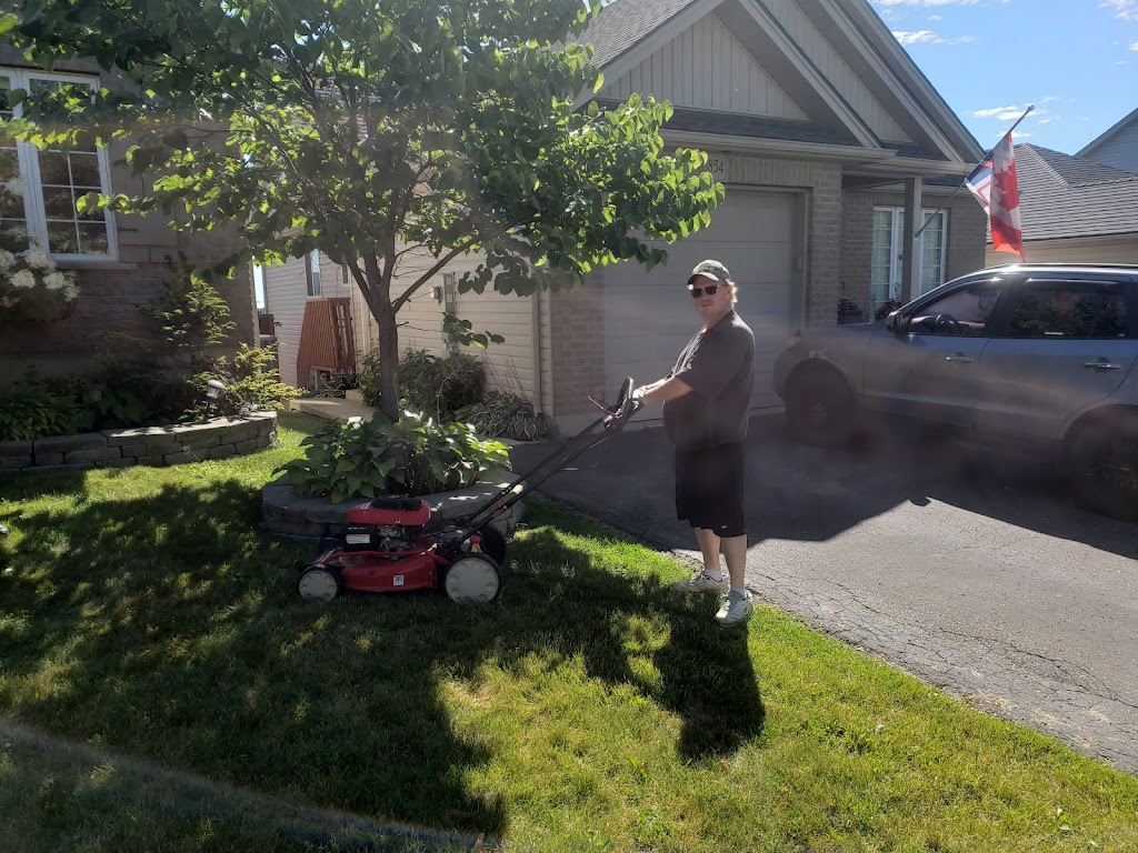 Barney Lawn Care Services | 870 Hunters Gate Crescent, Woodstock, ON N4V 1G4, Canada | Phone: (519) 783-1517