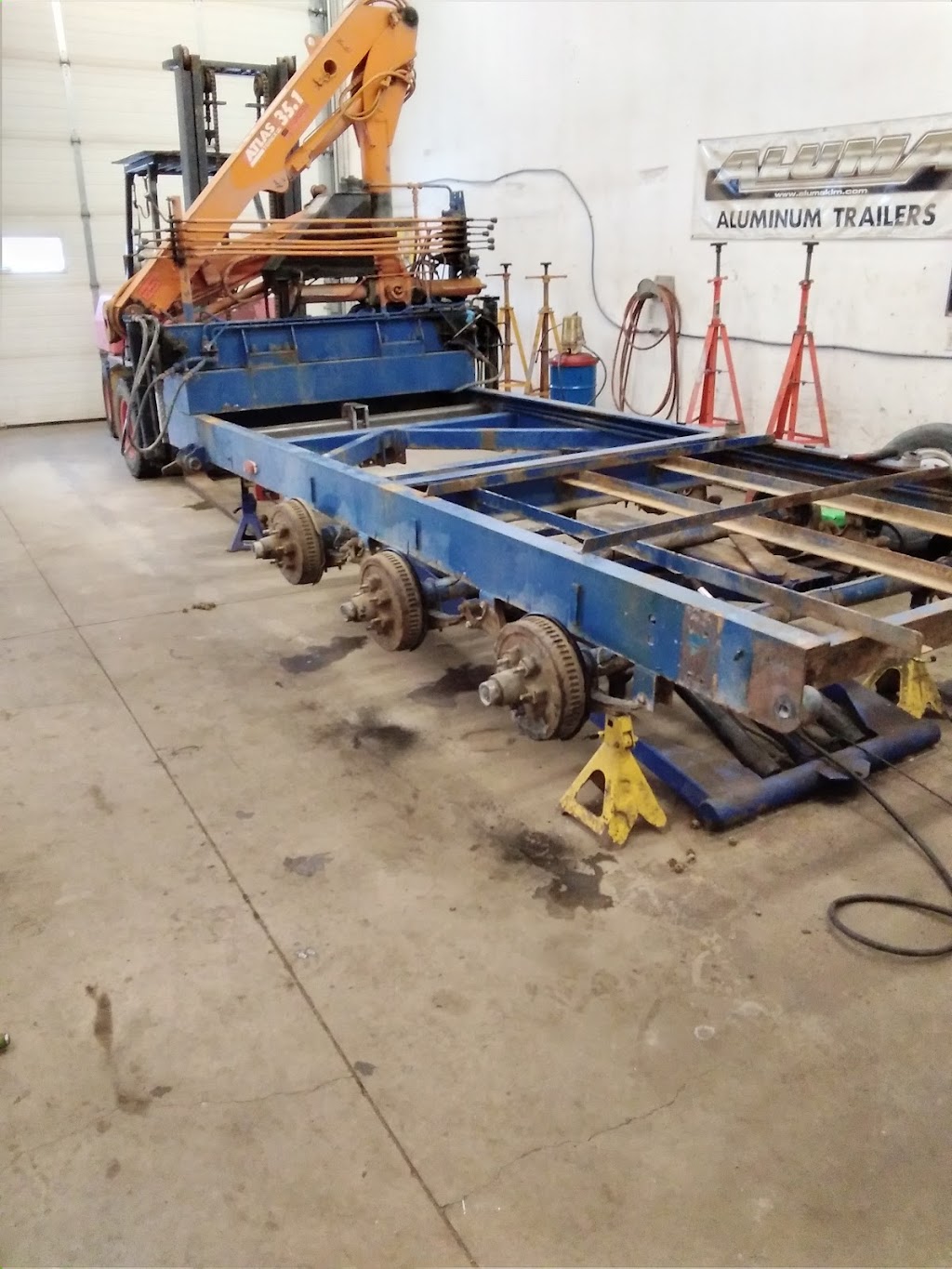 Colins Trailer and Auto Service | 175 N Port Rd, Port Perry, ON L9L 1B2, Canada | Phone: (905) 982-7777