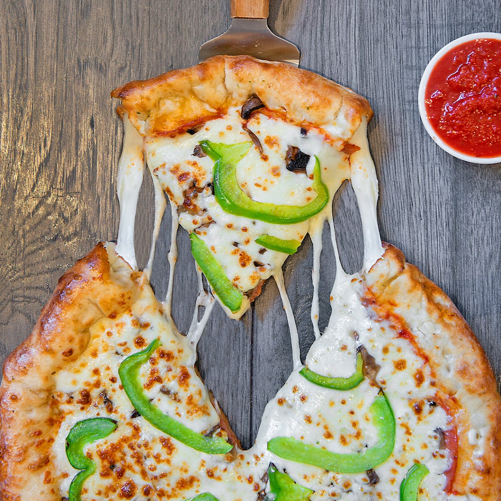Pizza Salvatoré | 1197 Avenue St Edouard, Plessisville, QC G6L 3L3, Canada | Phone: (819) 604-2222