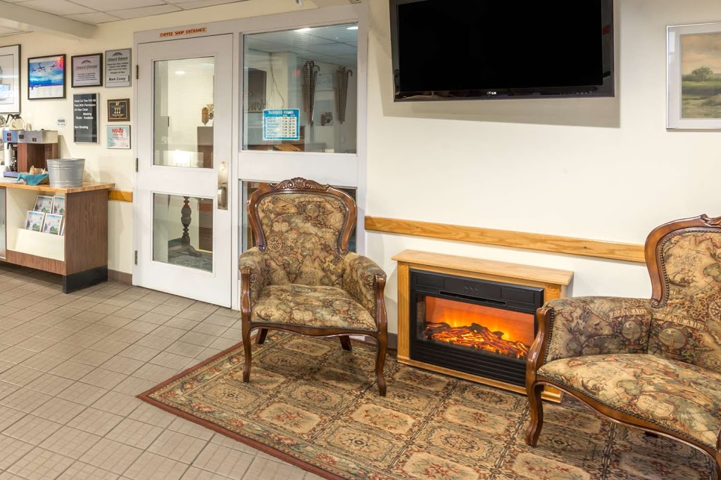 Howard Johnson by Wyndham Tillsonburg | 92 Simcoe St, Tillsonburg, ON N4G 2J1, Canada | Phone: (226) 641-6815