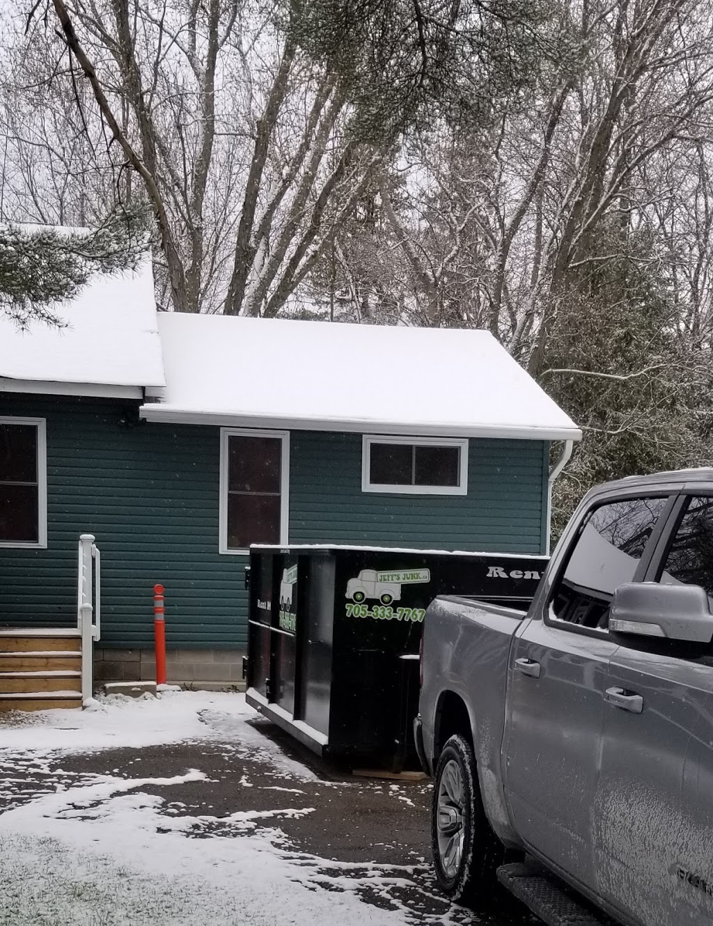 Jeffs Junk | 92 Davidson St Unit 2, Barrie, ON L4M 4Y6, Canada | Phone: (705) 333-7767