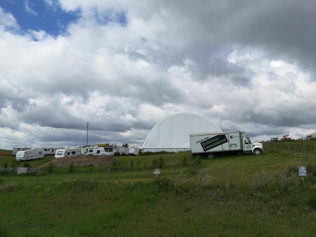 mutthutt | Edenwold No. 158, SK S0G 5K0, Canada