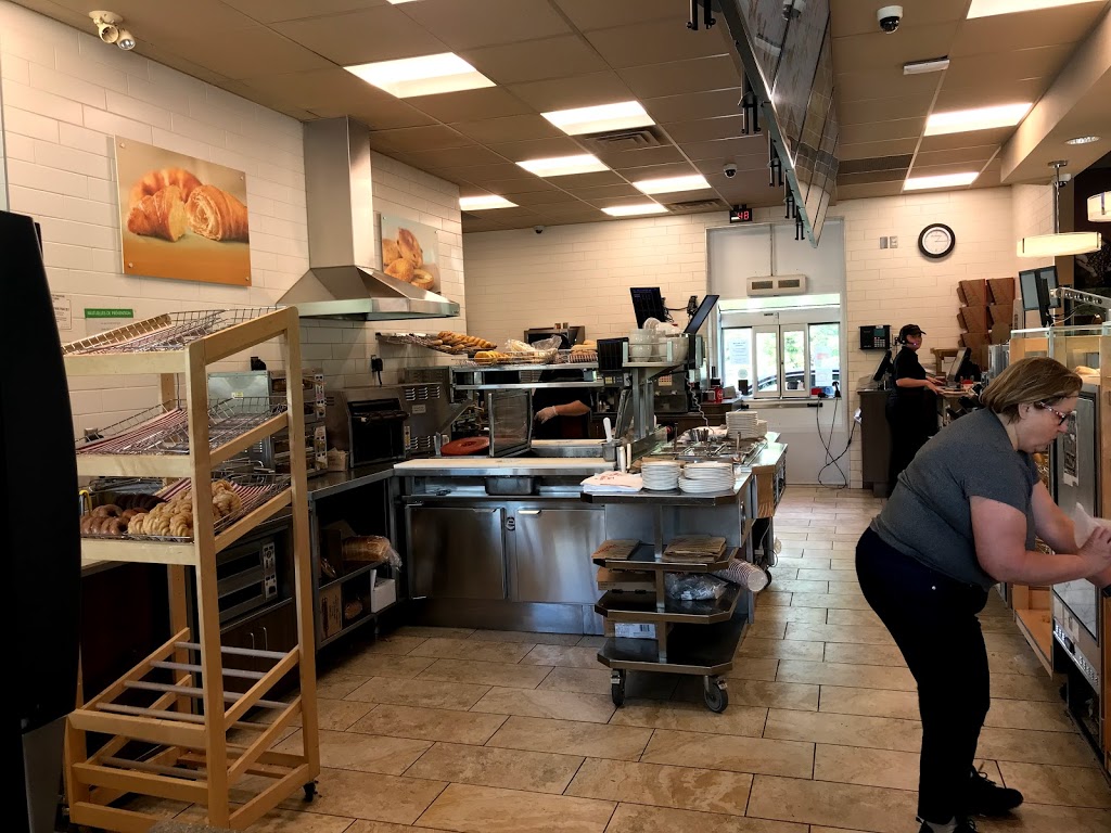 Tim Hortons | 180 Rue de Saint Jovite, Mont-Tremblant, QC J8E 2Z9, Canada | Phone: (819) 425-9271
