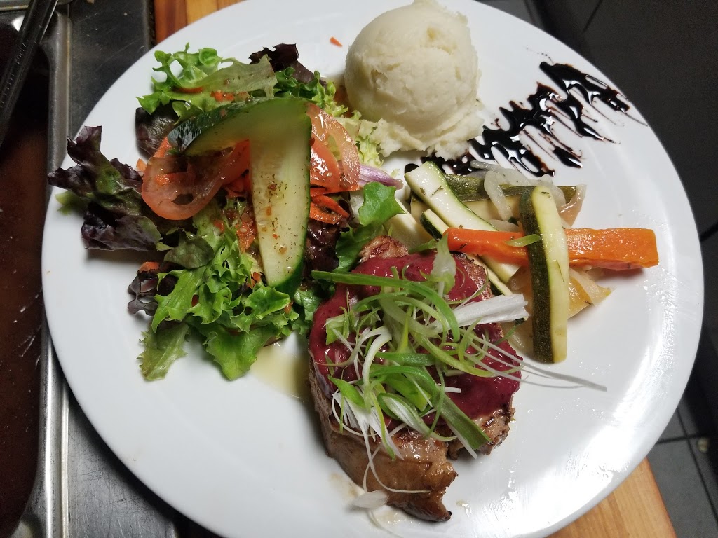 St-Félix Resto Pizzeria | 4260 Rue Principale, Saint-Félix-de-Valois, QC J0K 2M0, Canada | Phone: (450) 889-2654
