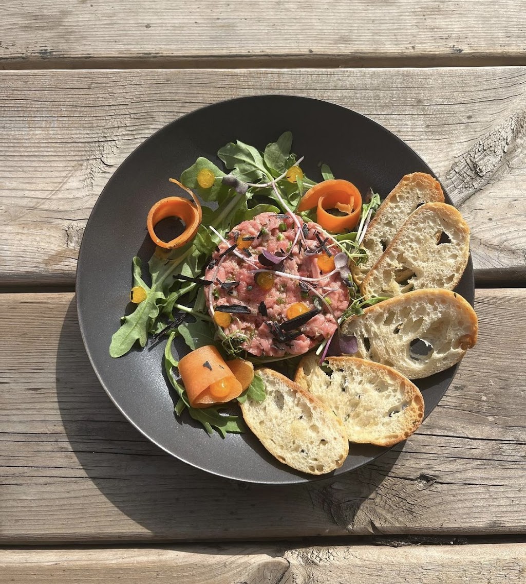 Restaurant Le Bienheureux | 142 Rue Ste Anne, Sainte-Anne-de-Bellevue, QC H9X 1M4, Canada | Phone: (438) 493-4788
