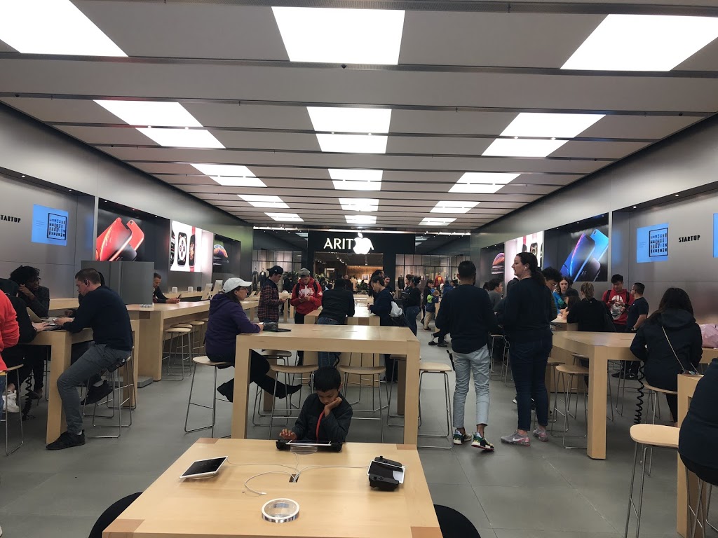 Apple Conestoga | 550 King St N, Waterloo, ON N2L 5W6, Canada | Phone: (519) 772-5150