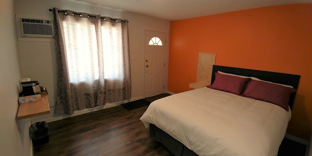 Motel Happy Salmon | 6410 Trans Canada Highway N.E, Canoe, BC V0E 1K0, Canada | Phone: (778) 489-5075