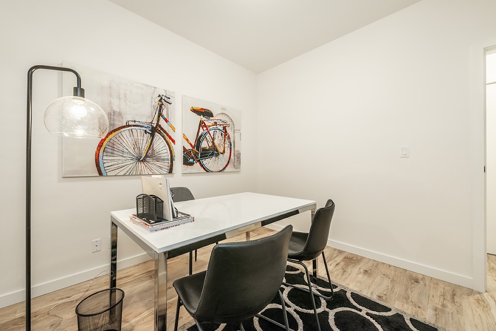 Ravenline Estates Apartments | 1291 Craigflower Rd, Victoria, BC V9A 0H2, Canada | Phone: (250) 886-3836