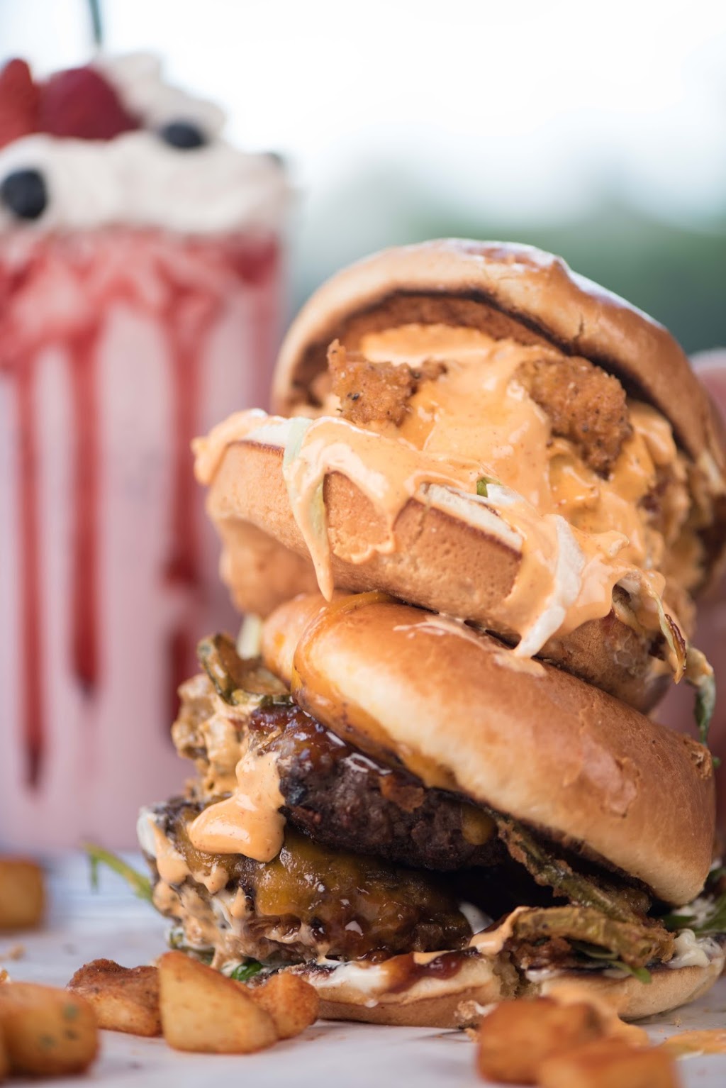 DUNK Burgers and Chocolate | 600 Burnhamthorpe Rd W, Mississauga, ON L5B 2C4, Canada | Phone: (289) 521-3865
