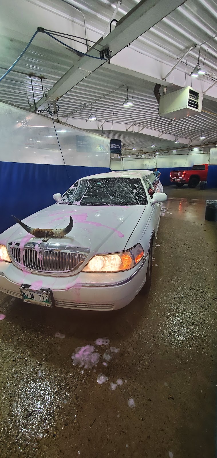 Blondies Car Wash on Main | 2449 Main St, Winnipeg, MB R2V 4T6, Canada | Phone: (204) 339-9457