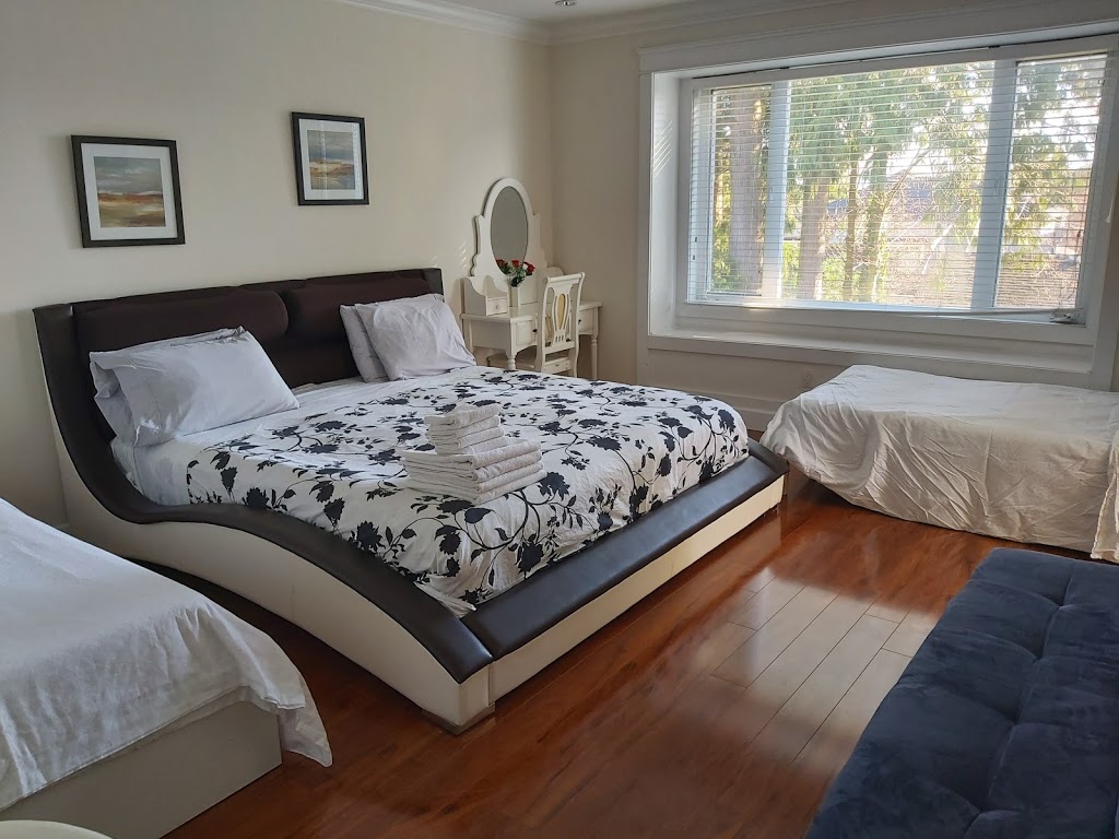 oakridge mall station house | 460 W 45th Ave, Vancouver, BC V5Y 2W6, Canada | Phone: (604) 715-0859