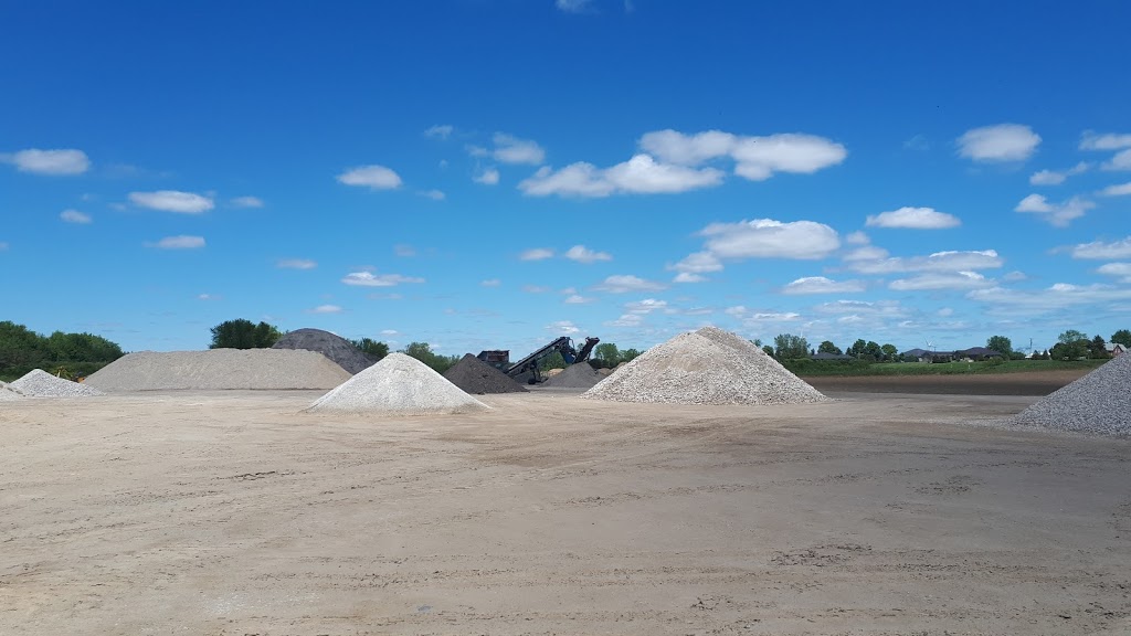 Sykes Trucking Ltd | 6858 14 Line, Merlin, ON N0P 1W0, Canada | Phone: (519) 689-4429