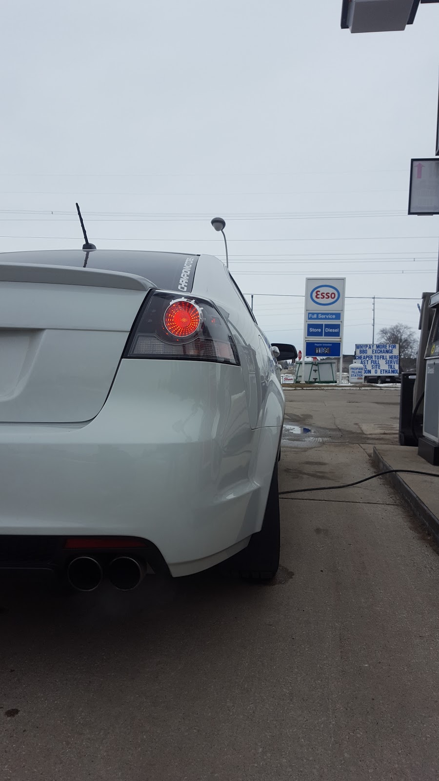 Esso | 10090 Wellington Rd, St Thomas, ON N5P 2K8, Canada | Phone: (519) 633-0002