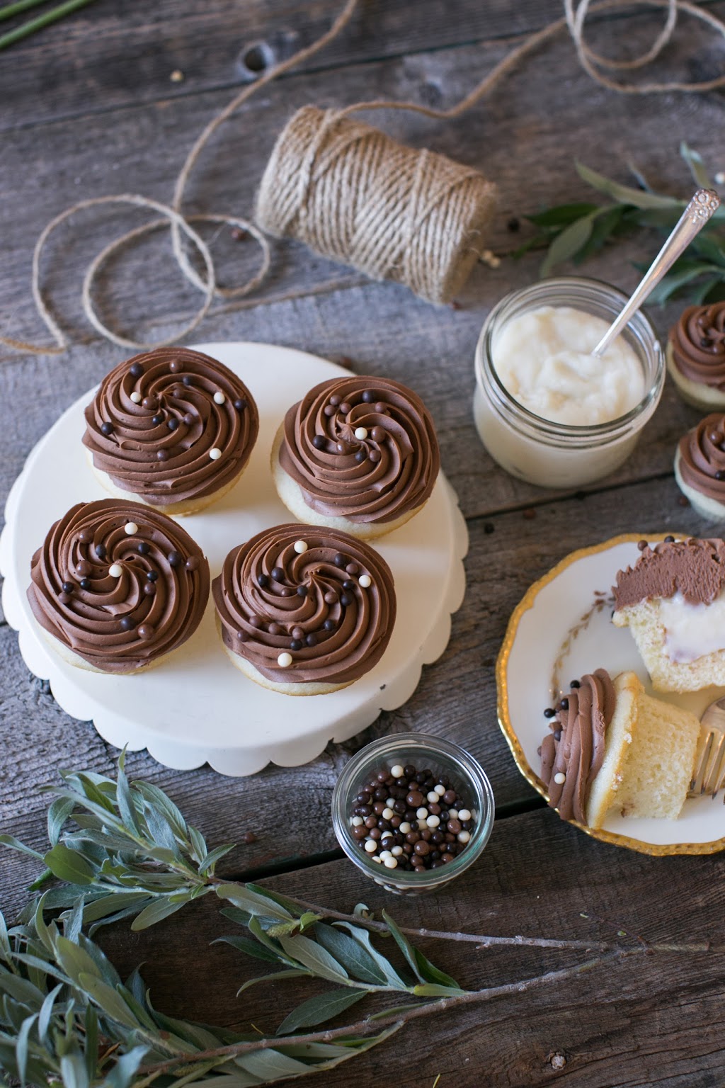 Crave Cookies and Cupcakes Aspen Landing | 106, 318 Aspen Glen Landing SW, Calgary, AB T3H 0N5, Canada | Phone: (403) 270-2728