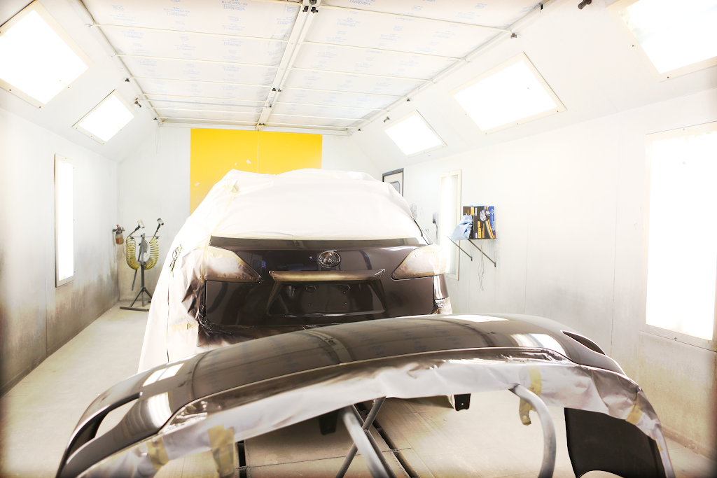 Anycar Auto Body Shop | 25 Harlech Ct, Thornhill, ON L3T 6L5, Canada | Phone: (905) 731-7771