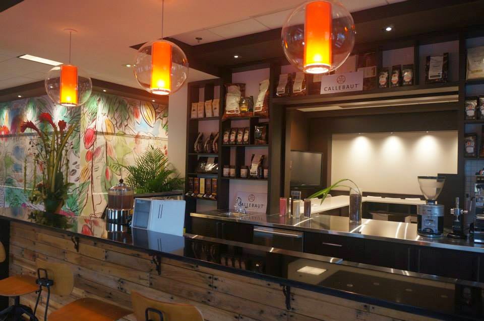 Académie du Chocolat™ - Chocolate Academy™ | 4850 Rue Molson, Montréal, QC H1Y 3J8, Canada | Phone: (855) 619-8676