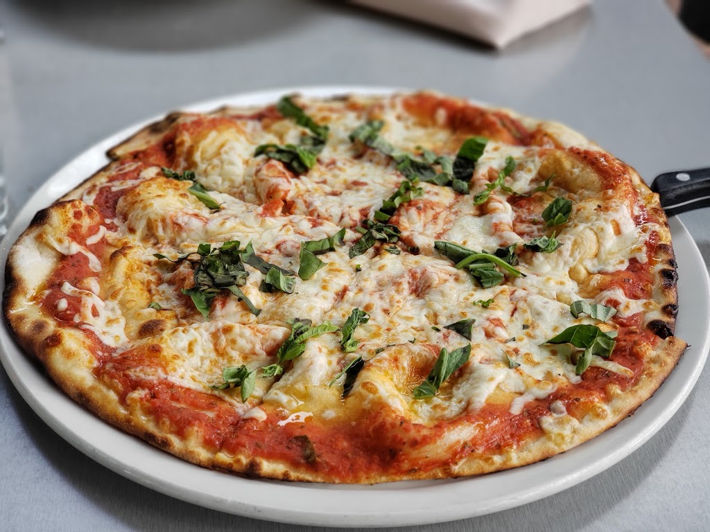 Enoteca Monza Pizzeria Moderna (Laval) | 505 Promenade Du Centropolis, Laval, QC H7T 0B3, Canada | Phone: (450) 973-3400