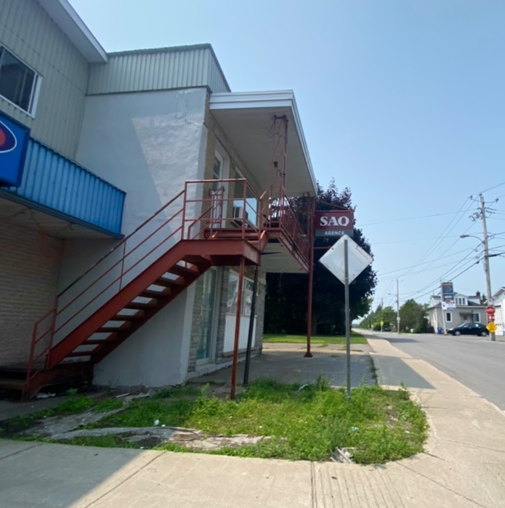 SAQ Agence - Épicerie du Carrefour | 2423 Chem. de lÉglise, Sainte-Clotilde-de-Châteauguay, QC J0L 1W0, Canada | Phone: (833) 587-2727