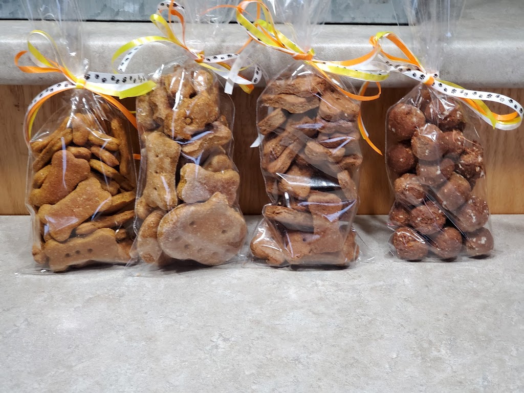 Dog Gone Delicious | Point Abino Rd S, Fort Erie, ON L0S 1N0, Canada | Phone: (289) 969-6286