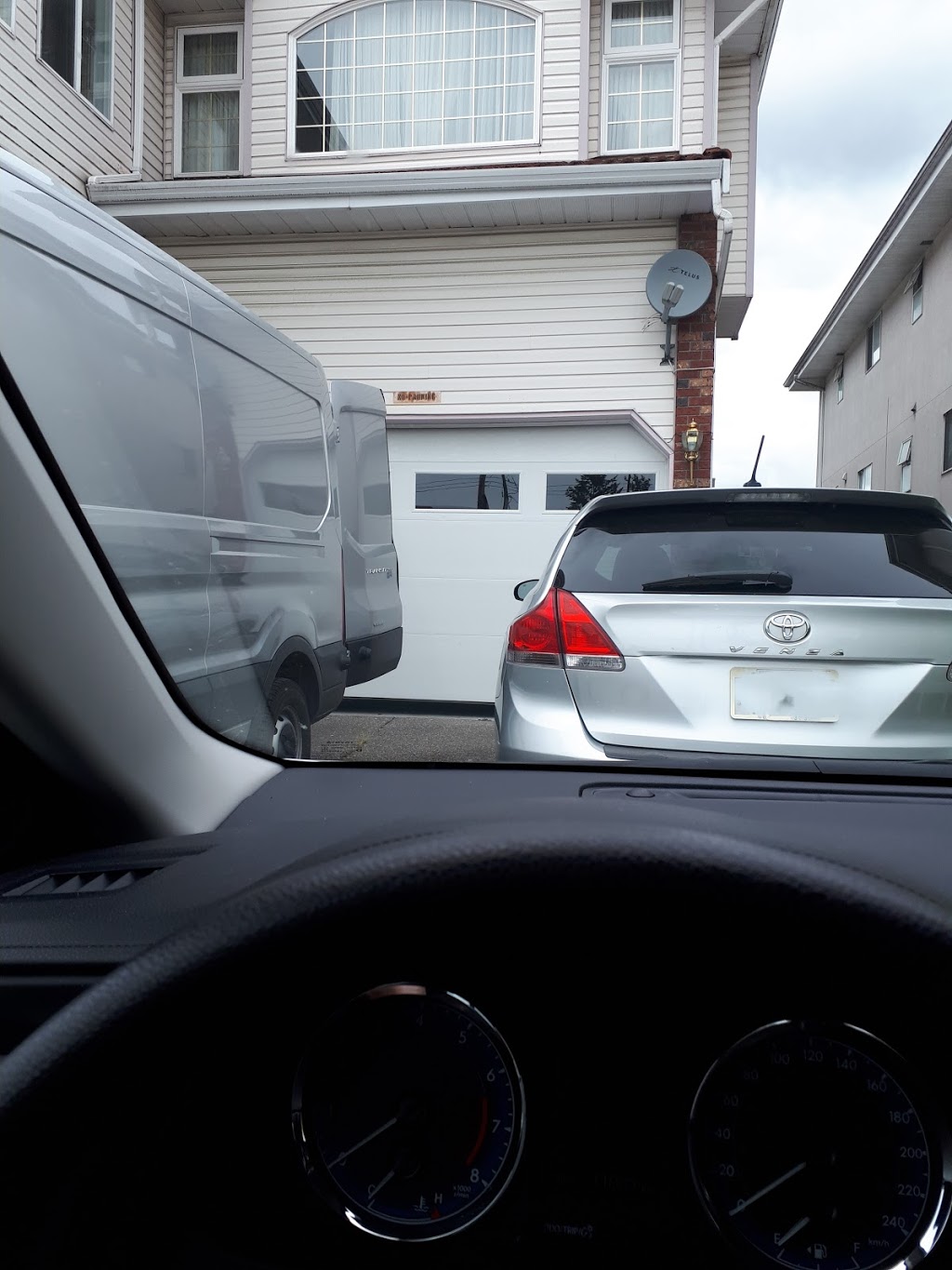 Creative Door Services Ltd. | 1678 Fosters Way Unit #2, Delta, BC V3M 6S6, Canada | Phone: (604) 524-8444
