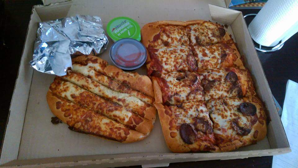Pizza Hut | 11 Hidden Creek Dr NW #303, Calgary, AB T3A 6K6, Canada | Phone: (403) 310-1010