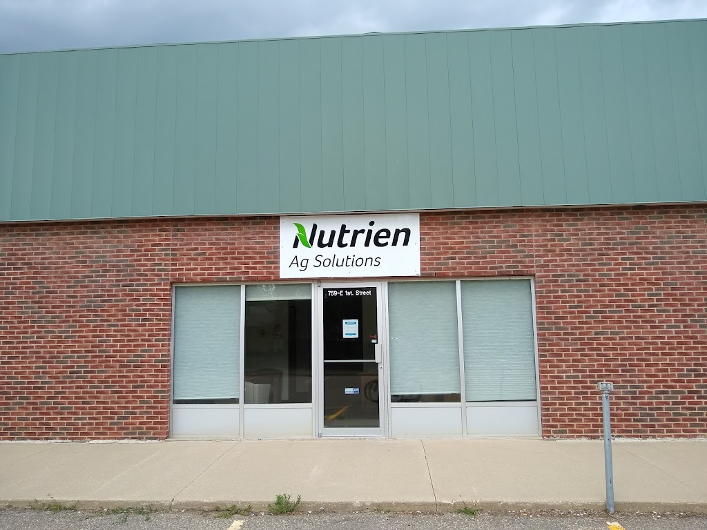Nutrien Ag Solutions | 13005 MB-240, Darlingford, MB R0G 0L0, Canada | Phone: (204) 246-2500