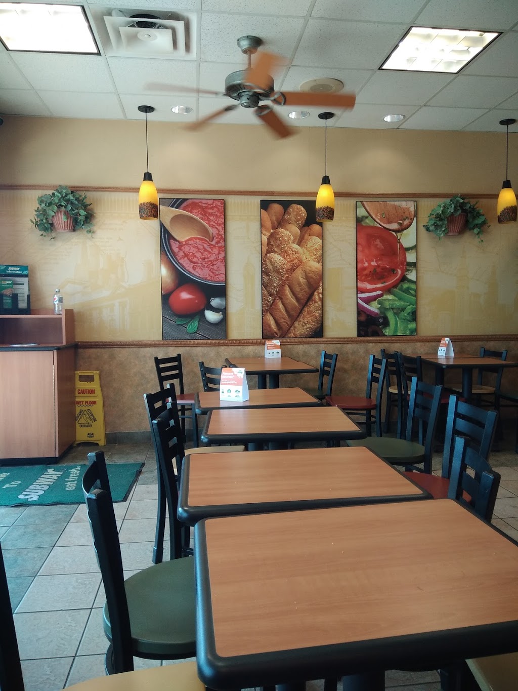 Subway | 200-202 Main St, Stayner, ON L0M 1S0, Canada | Phone: (705) 428-0677