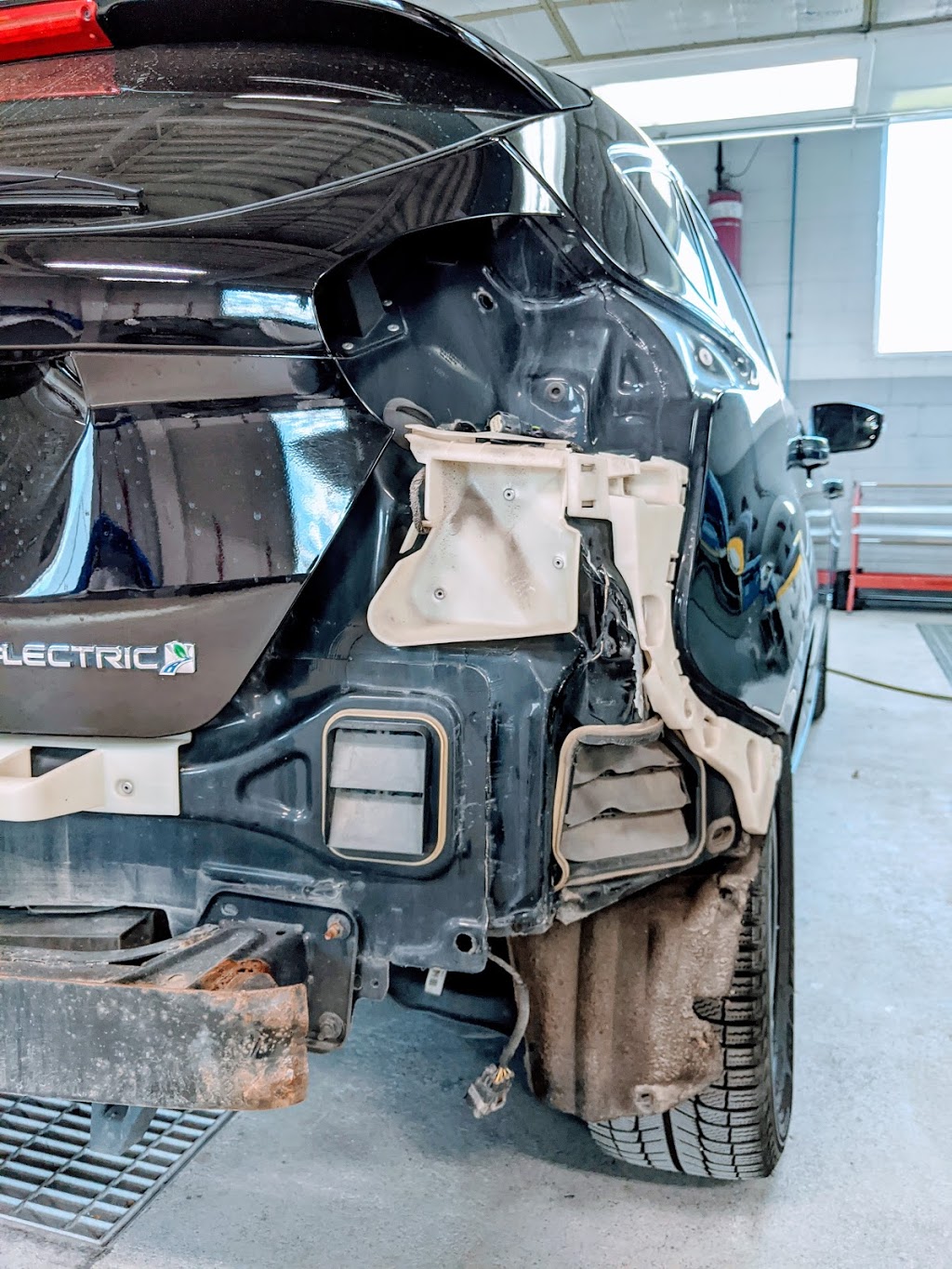 FIX AUTO OAKVILLE CENTRAL | 281 Wyecroft Rd, Oakville, ON L6K 2H2, Canada | Phone: (905) 845-1646
