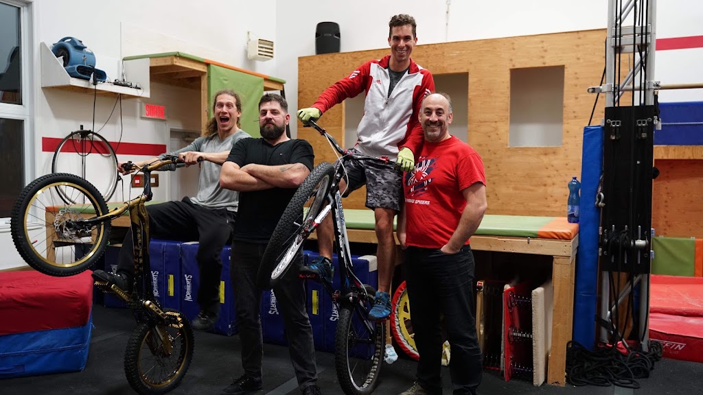 School Sports Acrobatique Inc | 2694 Bd Talbot #104, Stoneham-et-Tewkesbury, QC G3C 1J5, Canada | Phone: (418) 955-6668