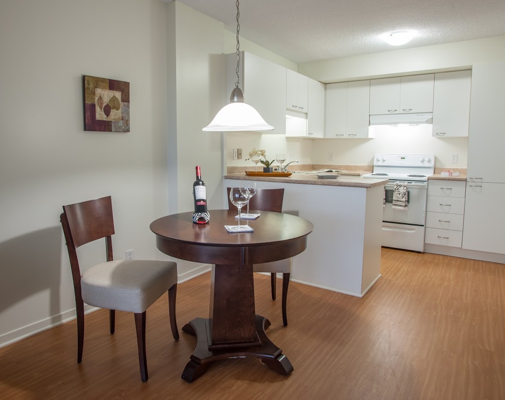 Résidence Jardins Intérieurs | 1705 Av Victoria, Saint-Lambert, QC J4R 2T7, Canada | Phone: (450) 671-1314