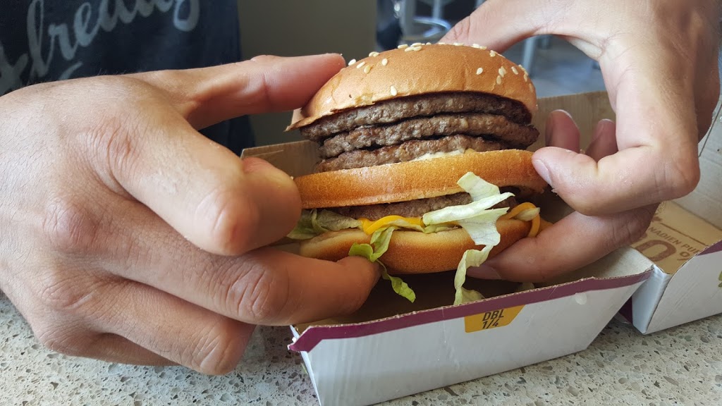 McDonalds | 2170 Montreal Rd, Ottawa, ON K1J 1G4, Canada | Phone: (613) 741-8578