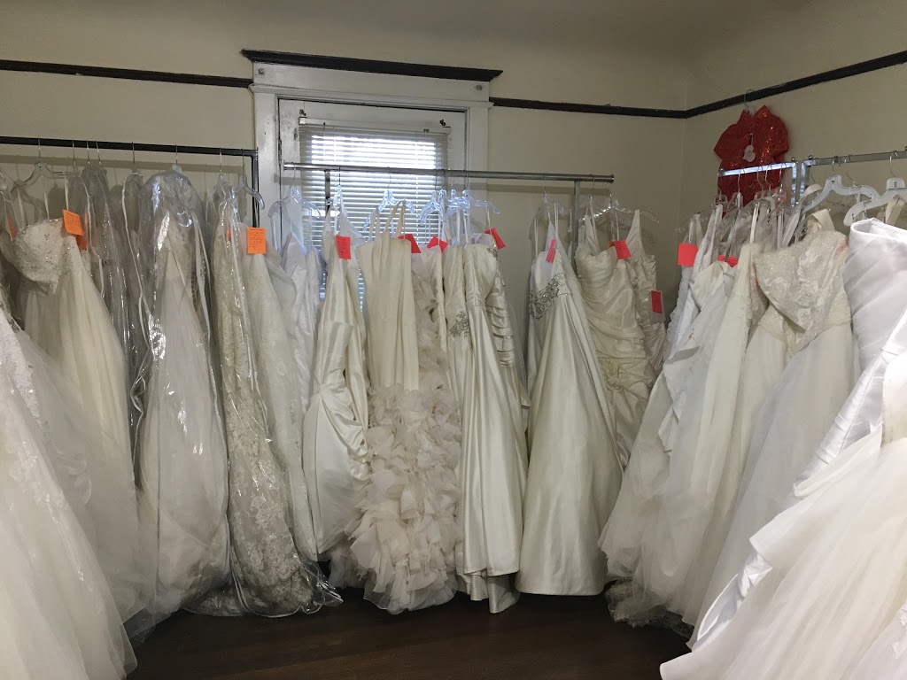 The Brides Project | 431 Broadview Ave, Toronto, ON M4K 2N2, Canada | Phone: (416) 469-6777
