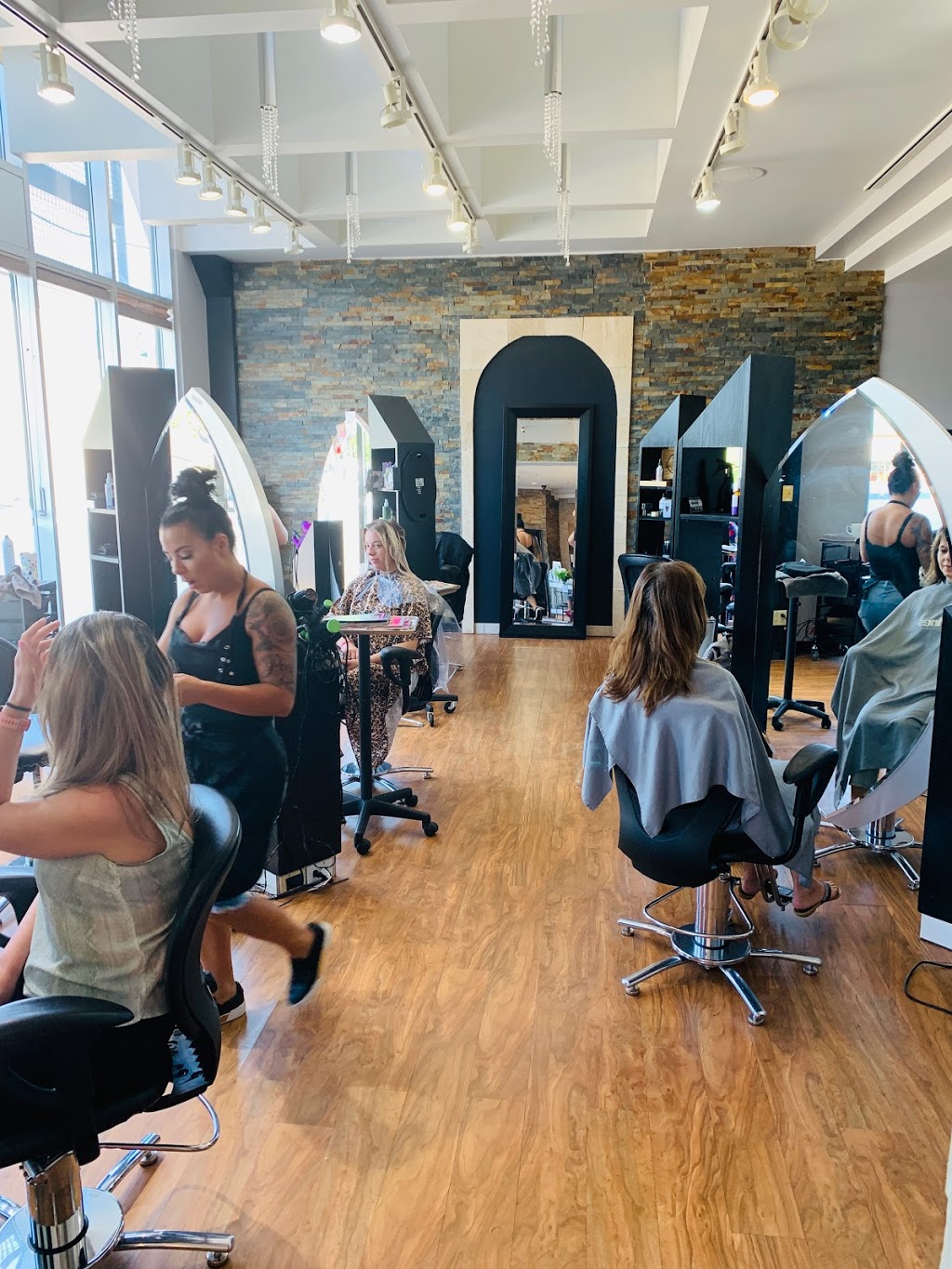 V-VA Salon & Spa | 975 Broadmoor Blvd Unit 8, Sherwood Park, AB T8A 5W9, Canada | Phone: (780) 416-3730