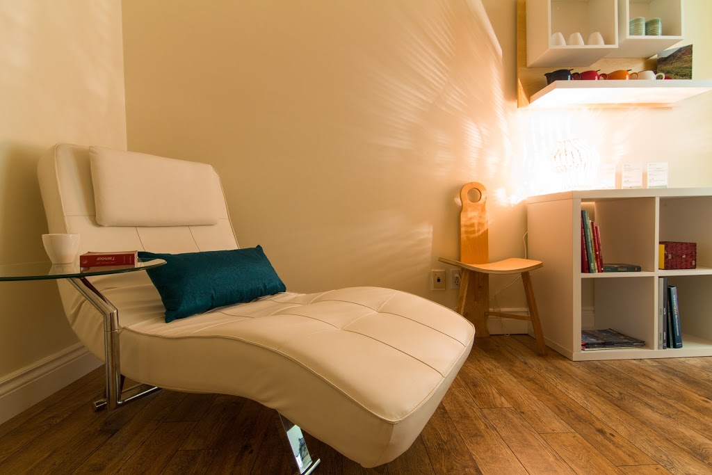 Zeste Détente - Services de Massothérapie | 1480 Boulevard Louis-XIV local 103, Québec, QC G2L 1M3, Canada | Phone: (418) 255-7727
