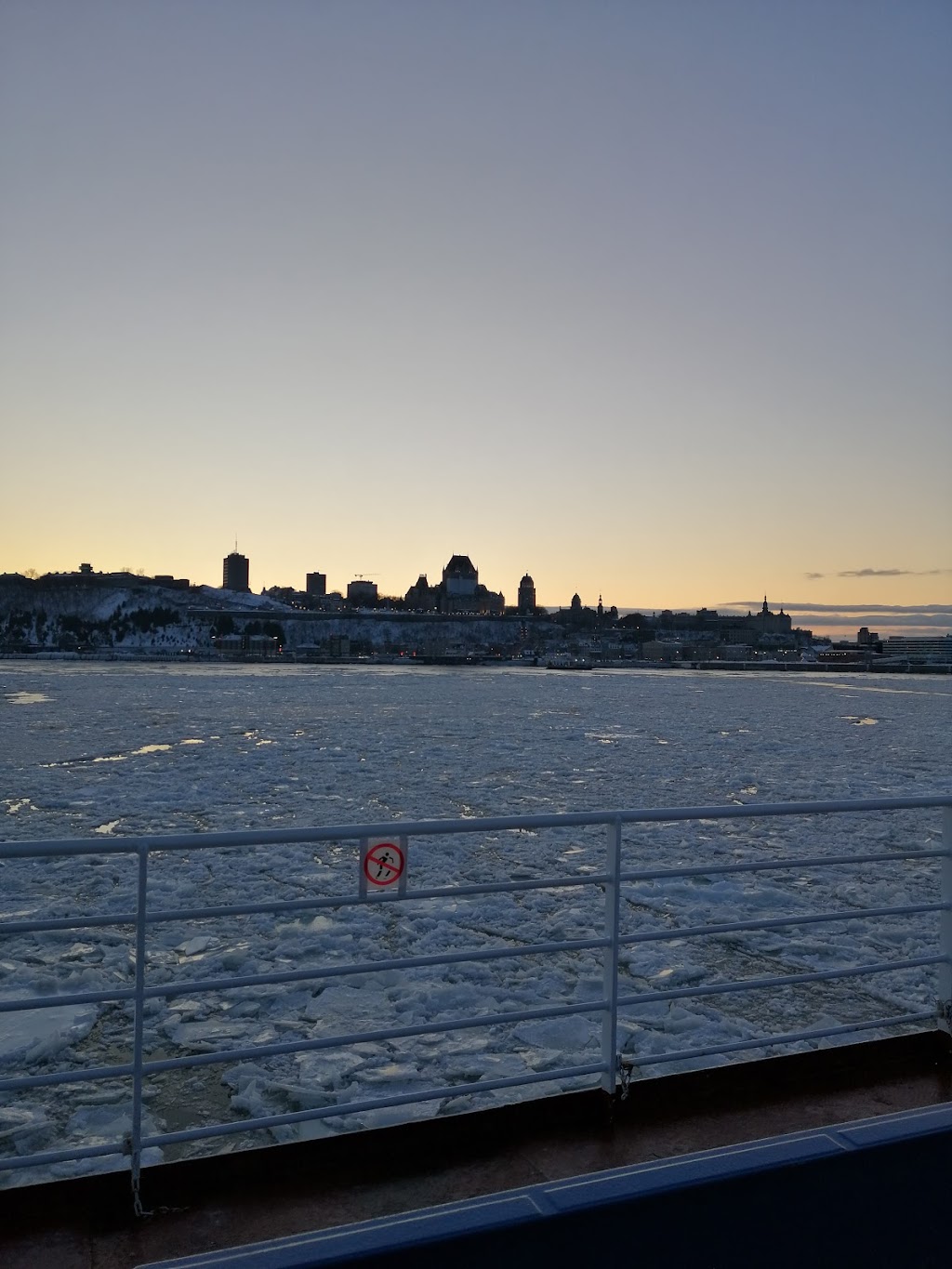 Gare fluviale de Québec | 10 Rue des Traversiers, Québec, QC G1K 8L8, Canada | Phone: (877) 787-7483