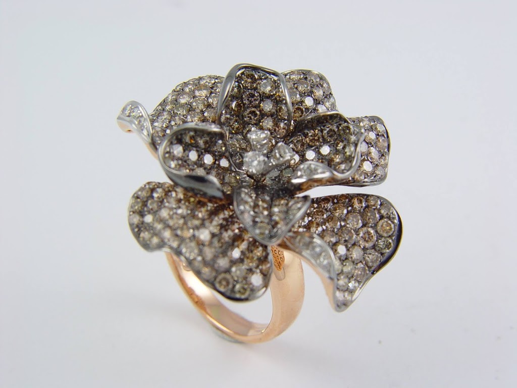 The Diamond Room | 9610 Yonge St, Richmond Hill, ON L4C 0X3, Canada | Phone: (905) 884-4488