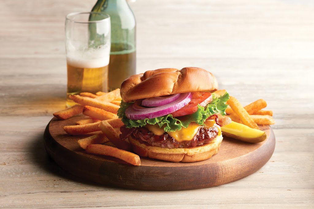 Rainforest Cafe Niagara Falls | 4915 Clifton Hill, Niagara Falls, ON L2G 3N5, Canada | Phone: (905) 374-5210