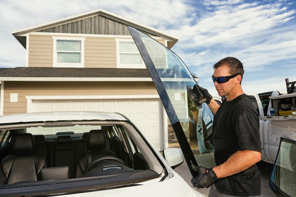 BP Mobile Auto Glass | 661 Rason Rd, Victoria, BC V9B 6C6, Canada | Phone: (250) 507-9654