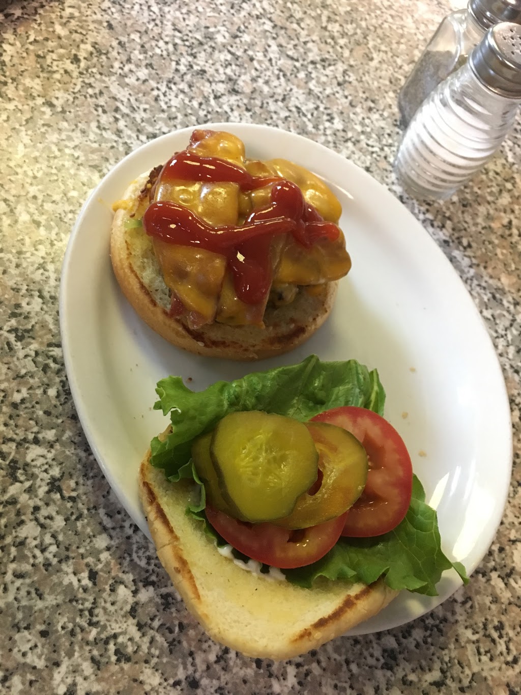 Norma Dees Kitchen | 11-17 Athabasca Ave, Devon, AB T9G 1G5, Canada | Phone: (780) 987-2345