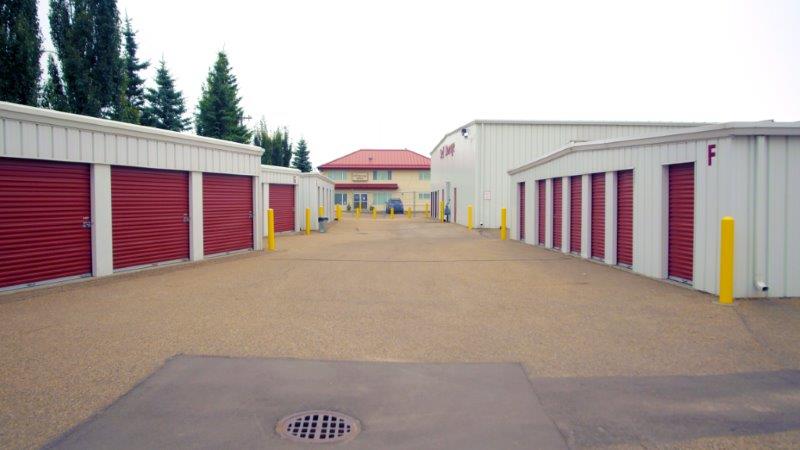 Bulldog Self Storage | 14811 114 Ave NW, Edmonton, AB T5M 4E5, Canada | Phone: (780) 455-2500