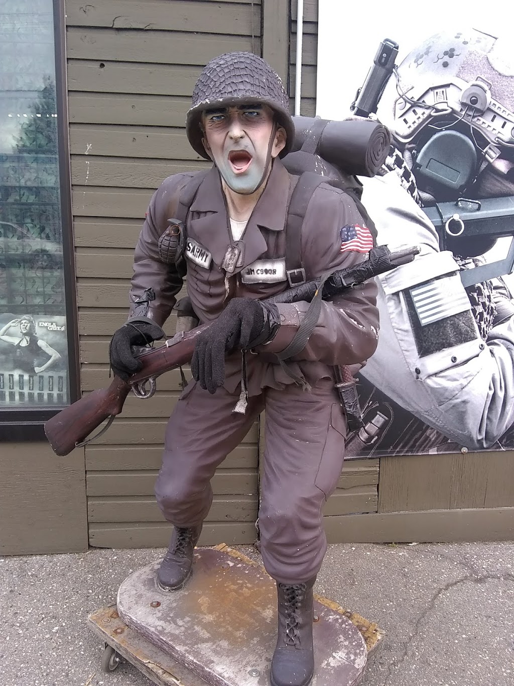 Camouflage Military Surplus Burnaby | 7803 Edmonds St, Burnaby, BC V3N 1B9, Canada | Phone: (604) 259-3999