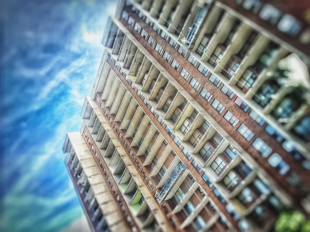 Shaw Towers | 17 Knightsbridge Rd, Brampton, ON L6T 3X9, Canada | Phone: (905) 791-1448