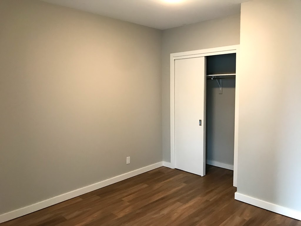 Yela Painting | 648 White Elm Blvd, Waterloo, ON N2V 2L2, Canada | Phone: (226) 972-4957