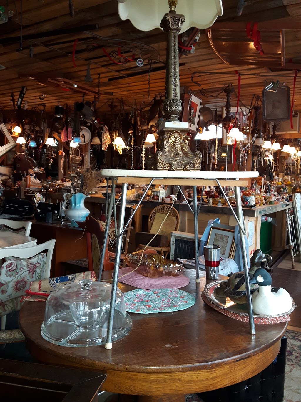 Brocante La Baraque | 4600 QC-132, Sorel-Tracy, QC J3R 1R3, Canada | Phone: (450) 855-0835